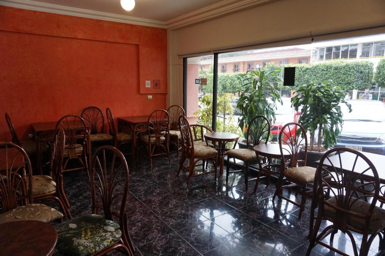 Plaza Crystal Hotel